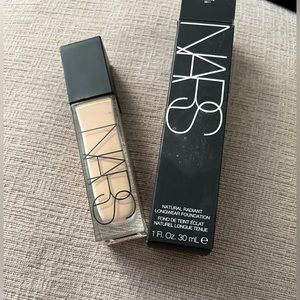 NARS NATURAL RADIANT LONGWEAR FOUNDATION